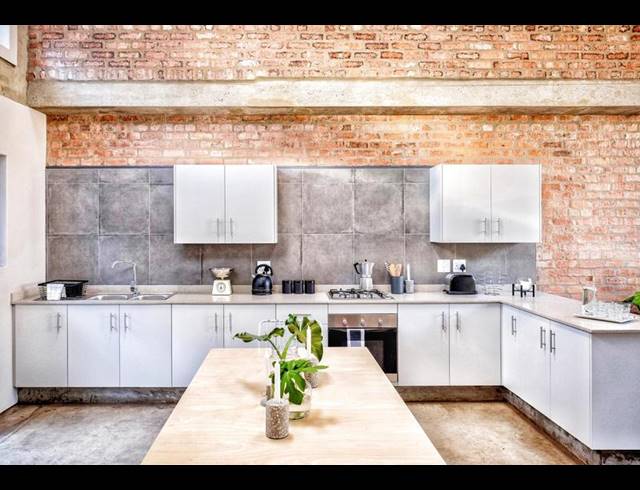 2 BEDROOM PROPERTY TO RENT IN BRAAMFONTEIN